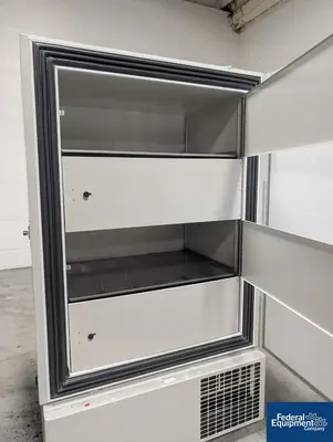USED VWR VWR ULT Freezer, Model 5706