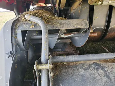 USED 2012 MASSEY FERGUSON 2170