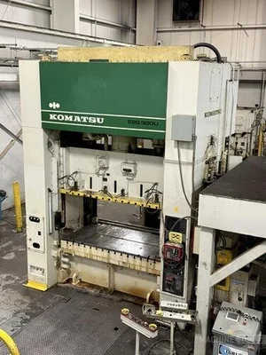 USED 1990 KOMATSU E2G-300U