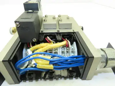 SMC VFR2100-5FZ Pneumatic Air Directional Control Spool Valve Manifold 24VDC
