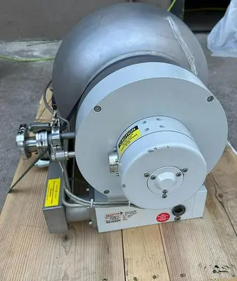 PFEIFFER VACUUM TPH 2200 UC TURBO PUMP, PM P02 005