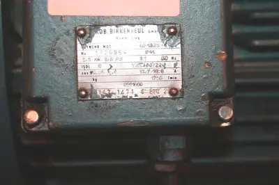 USED ROBERT BIRKENBEUL AP132S-4