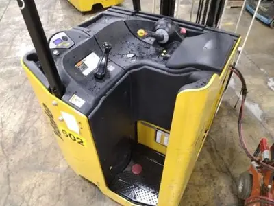 USED 2023 YALE ESC030