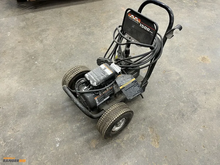 Used MI-T-M 1500 PSI POWER WASHER GC-1502-0ME1 Pressure Washers Michigan US | Miedema Asset Management Group #1186570