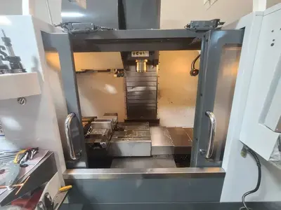 2012 HAAS VF-2SS Vertical Machining Centers | Lion Machinery (15)