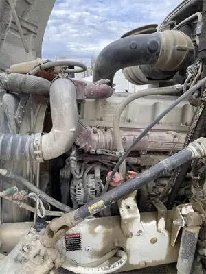USED 2011 MACK PINNACLE CXU612