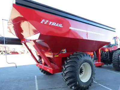 New | in-Stock 2025 E-Z TRAIL 1020 Grain Carts Pennsylvania US | Zimmerman Farm Service #1409834