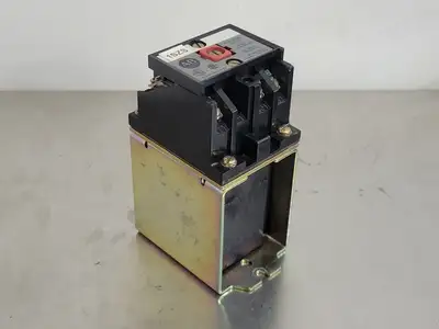 USED ALLEN-BRADLEY 700DC-P200Z24