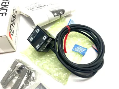 USED KEYENCE NEGATIVE PRESSURE SENSOR 3-1/2 DIGIT, 2-COLOR, 7-SEGMENT LED