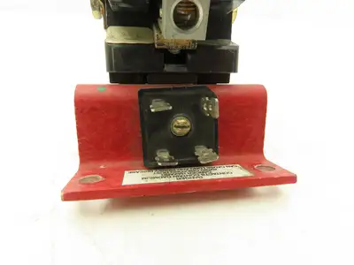 Siemens 14-193-764-586 Contactor 15HP 120VDC-220A/240VDC-210A Has Broken Base