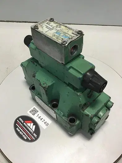 Used VICKERS DG4V-3-6C-M-W-B-40 Valves/Fittings Michigan US | Ideal Machinery #580850