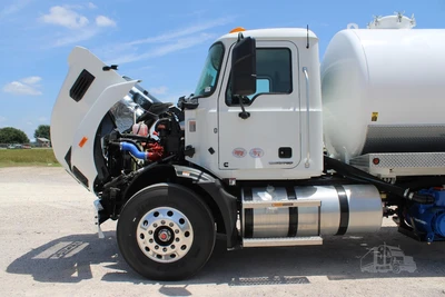 New | in-Stock 2027 MACK MD7 Septic/Sewer/Vacuum Trucks Texas US | Roll Off Truck World #1491897