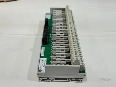 NEW ALLEN-BRADLEY 1492-IFM40F-F-2