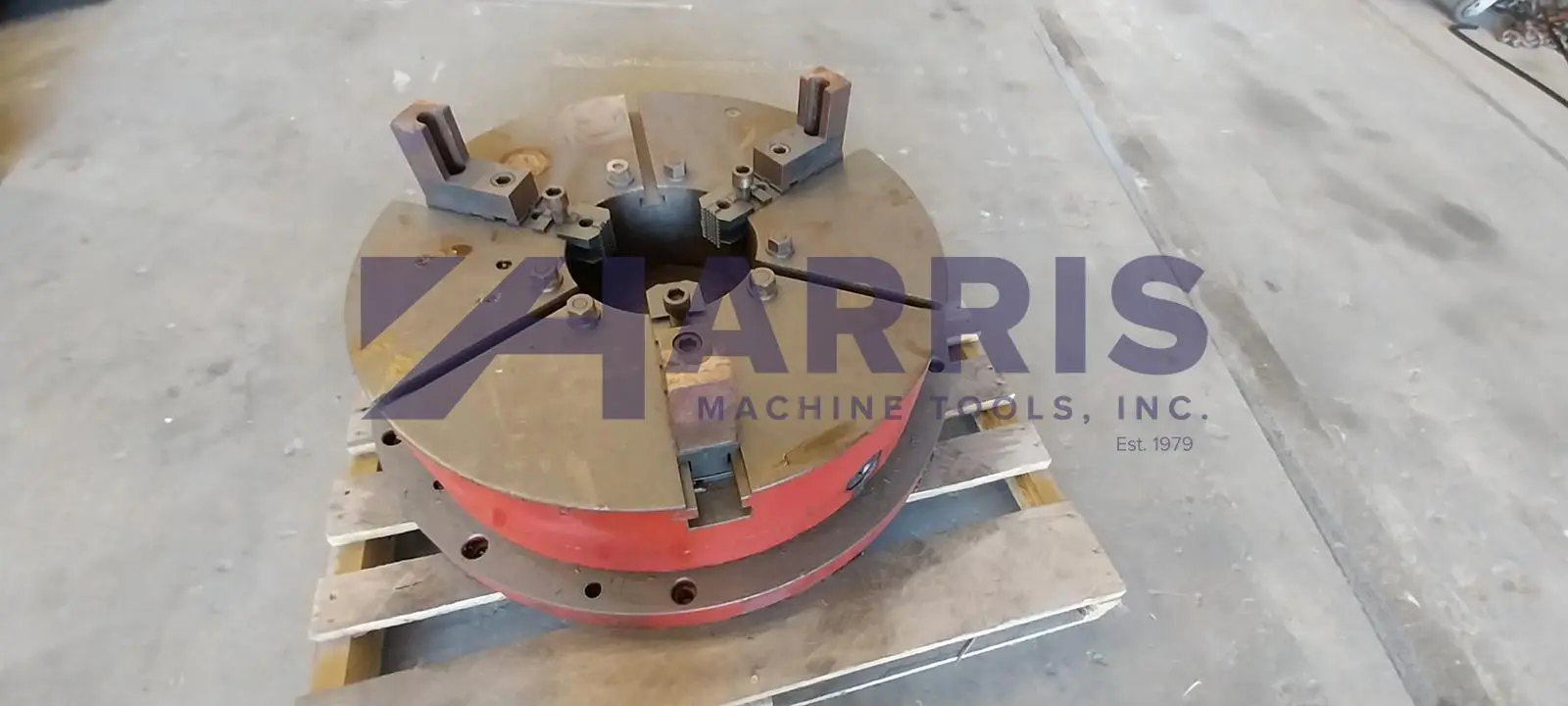 32" Manual Chuck with Adapter Plate - Brand Unknown