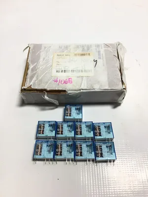 Finder 40.52S Miniature PCB/Plug-In Relay 8A (Lot of 9)