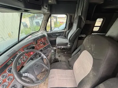 Used 2011 FREIGHTLINER CASCADIA Campers, Caravans, Motorhomes Wisconsin US | Proxy Equipment #1426135