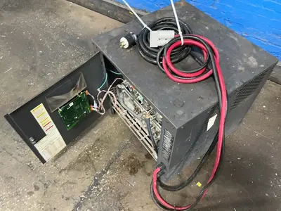Used ENERSYS ES3181500 Rectifier - Battery Chargers Ohio US | HGR 24 #1358839