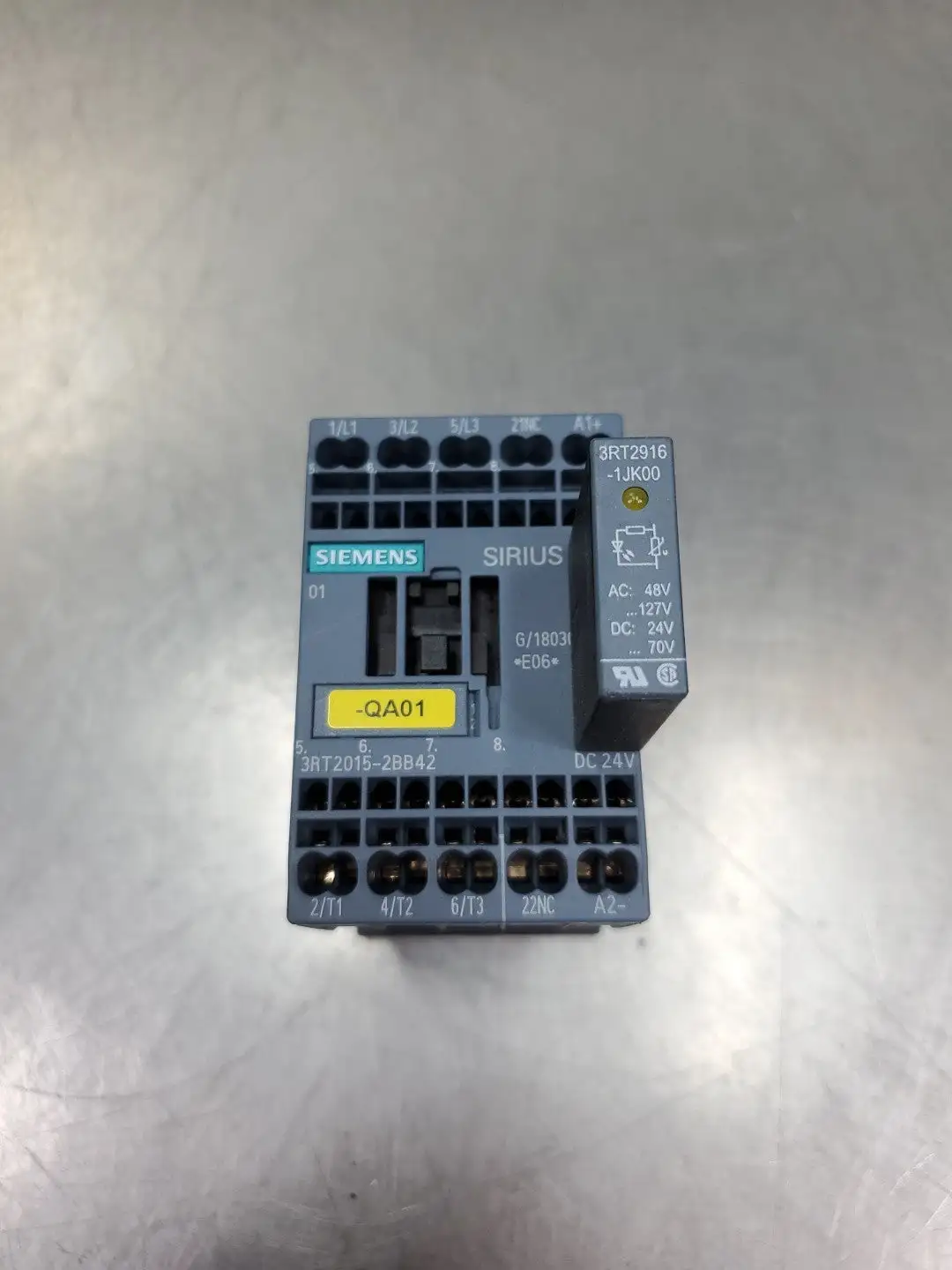 SIEMENS SIRIUS 3RT20152BB42 Contactor w/3RT29161JK00 Module. 4C44
