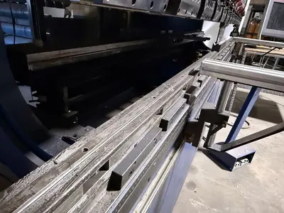 Used 2023 HSG HB1003 Press Brakes Illinois US | Machinery Marketing International #1047769