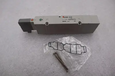 NEW OPEN BOX SMC SV4500-5FUD Double Solenoid Valve STOCK K-2473
