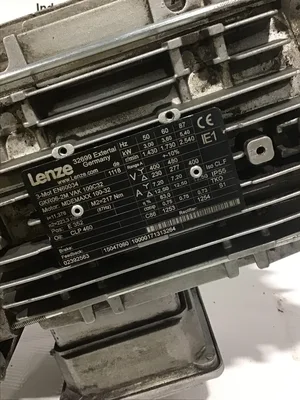 Lenze GKR06-2M VAK 100C32 Gear Drive/Speed Reducer/Gearmotor