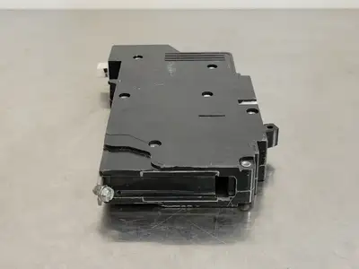 Used SCHNEIDER ELECTRIC ECB14020G3 Switchgears British Columbia CA | Lenmark #241420