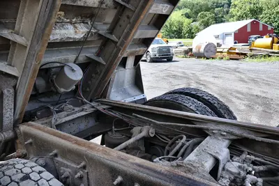 Used 2000 FREIGHTLINER FLD112 Dump trucks Pennsylvania US | Proxy Equipment #1378318
