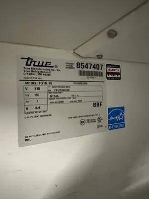 174-0128 True TG1R-1S Single Door Self Contained Reach In Cooler