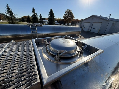 Used 2017 WALKER MILK TANKER TRAILER Liquid Supply Trailers Michigan US | Miedema Asset Management Group #1709458