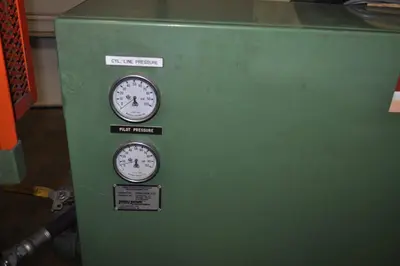 12 TON PNEU POWER CUT OFF PRESS