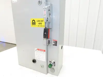 Eaton Cutler Hammer NEMA 1 Combination Motor Starter 30A 600V Disconnect