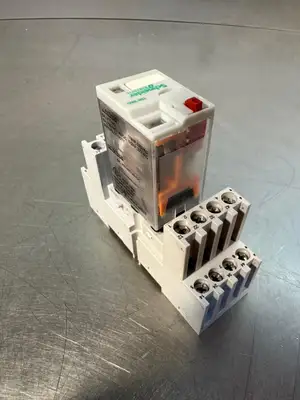 Used Schneider Schneider Relay 792XDXM4L-120A / 70-782E14-1 Base Relays & Switches South Carolina US | Palmetto Automation #1161688