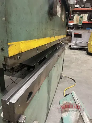 Piranha All Steel 8' x 65 Tons Press Brake, Model 65-8