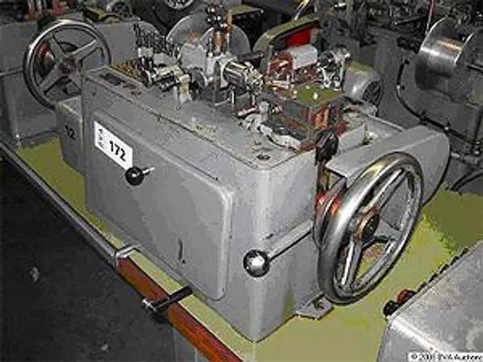 7052-100 Small Theodore Bechtold (Germany) Curb Chain Making Machine