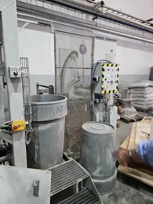 USED HOSOKAWA TWO-STAGE PLASTIC SHREDDING AND GRANULATION SYSTEM