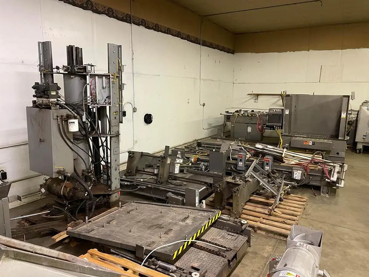 Whallon High Speed Bright Can Palletizer