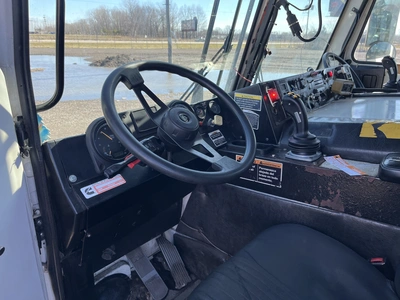 USED 2013 MACK LEU633 REFUSE PACKER BODY WITH AUTO ARM.