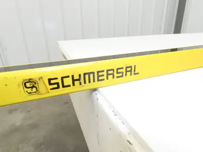 Schmersal SLC440COM-E-1450-14 Safety Light Curtain Transmitter -PARTS OR REPAIR