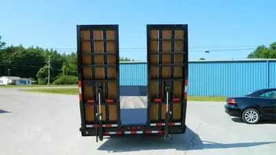 New | in-Stock 2027 PITTS LB35-33CS Lowboy Trailers Tennessee US | LMI Tennessee LLC #1504972