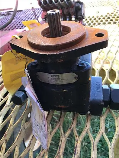 New | in-Stock PARKER RD20 COOLING FAN HYDRAULIC MOTOR Hydraulic and Pneumatic Motors Pennsylvania US | East West Machinery & Drilling #1415643
