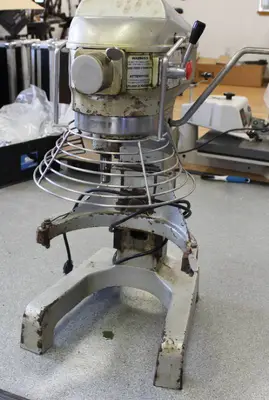 20 Quart Commercial NSF Dough mixer DOYON SM 200