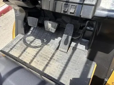 USED 2018 CAT GP30N