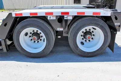 New | in-Stock 2025 JET _UNKNOWN_ Lowboy Trailers Tennessee US | LMI Tennessee LLC #1505102