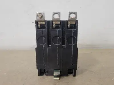 Used SQUARE D QO230 Switchgears British Columbia CA | Lenmark #367160