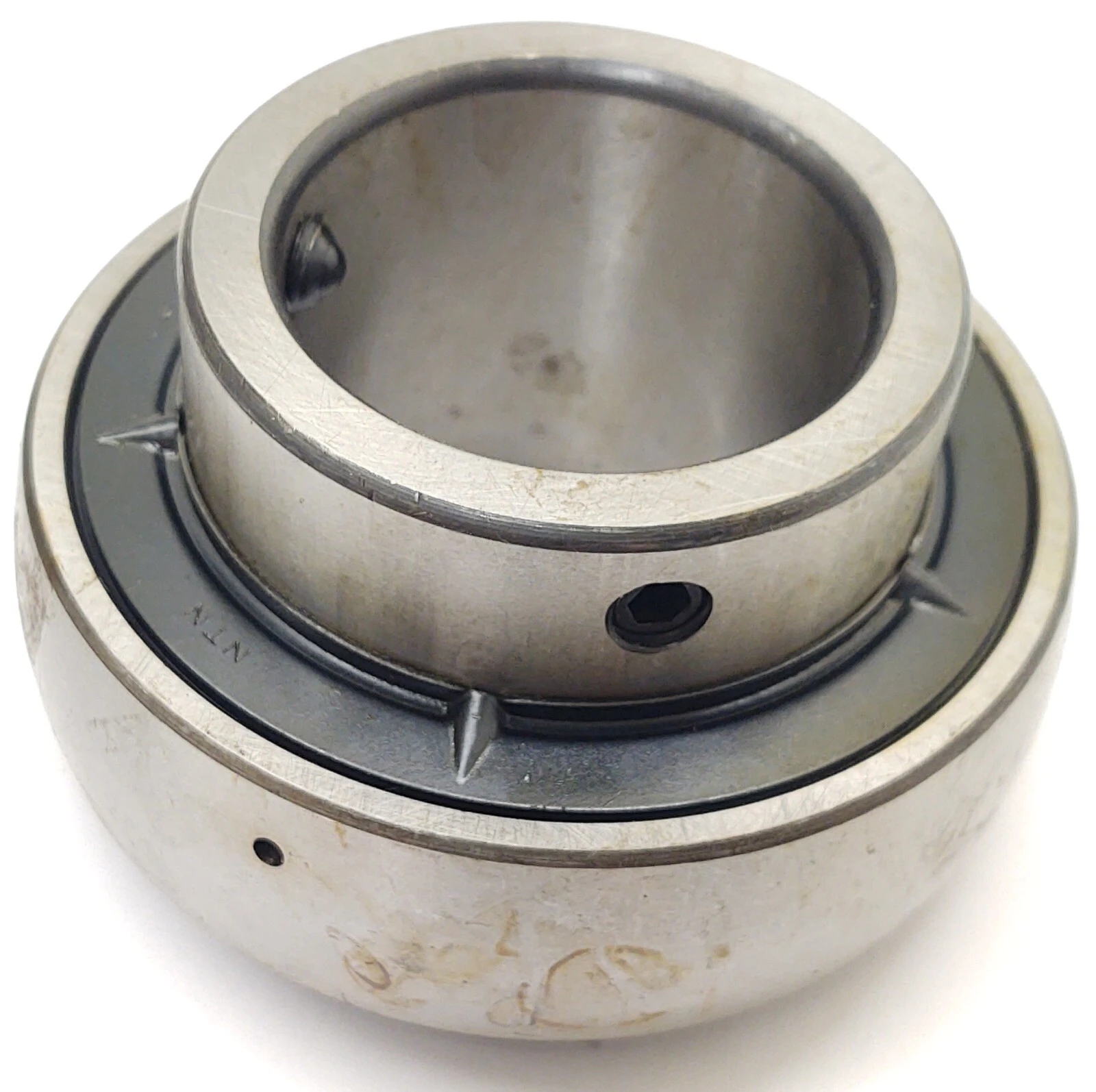 NEW NTN UC209-111/16W8