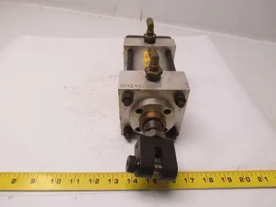 Used YATES _UNKNOWN_ Pneumatic Cylinders | Arrow Industrial #612480