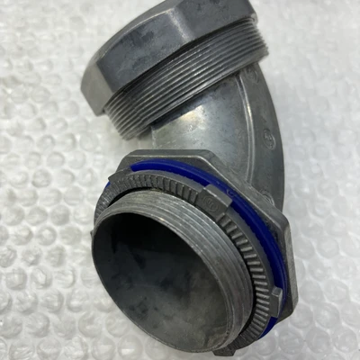 ** New (2) 2” 90°Liquidtite Conduit  Diecast Connector (3) 2”Conduit Hubs #