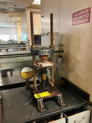 Used _UNKNOWN_ _UNKNOWN_ Powder Compacting Presses Ohio US | Myron Bowling Auctioneers Inc #1504688