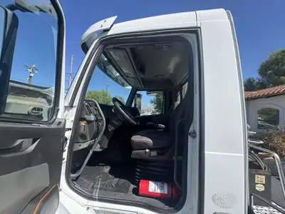 Used 2019 VOLVO VNL300 Conventional trucks California US | Commerce Truck Equipment Sales #1548745