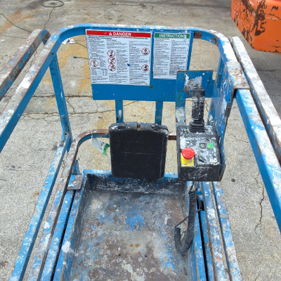 USED 2015 Genie GS-1930